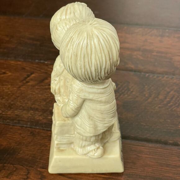 Vintage Russ Berries Figurine We Need Each Other 1970s USA Kitschy Whimsical - Picture 7 of 11